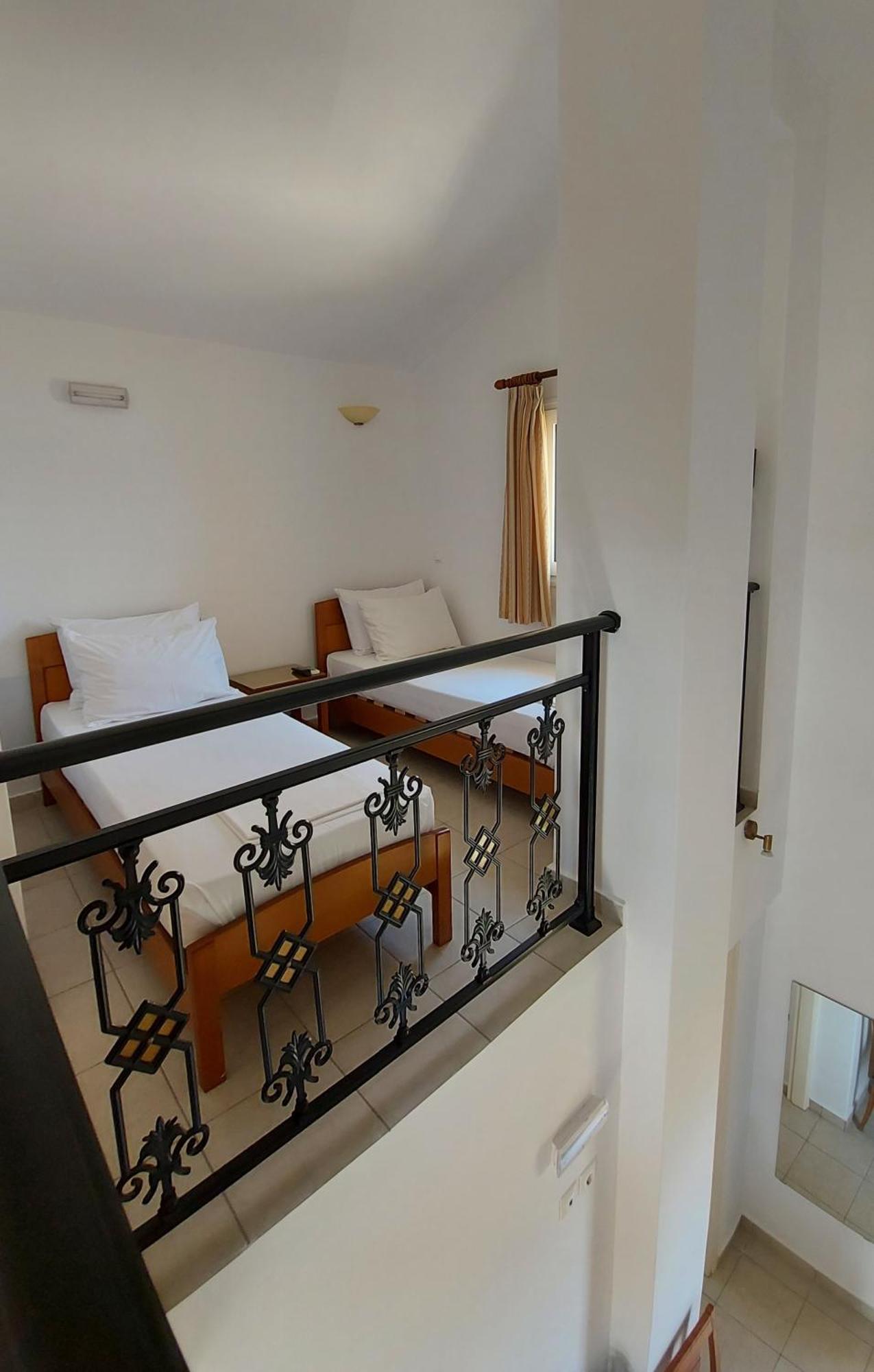 C-View Apartments Megalochori  Δωμάτιο φωτογραφία
